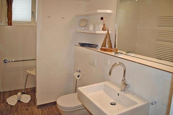 Villa Poseidon - We 5 In Strandnaehe Und Zentrumsnah ビンツ エクステリア 写真